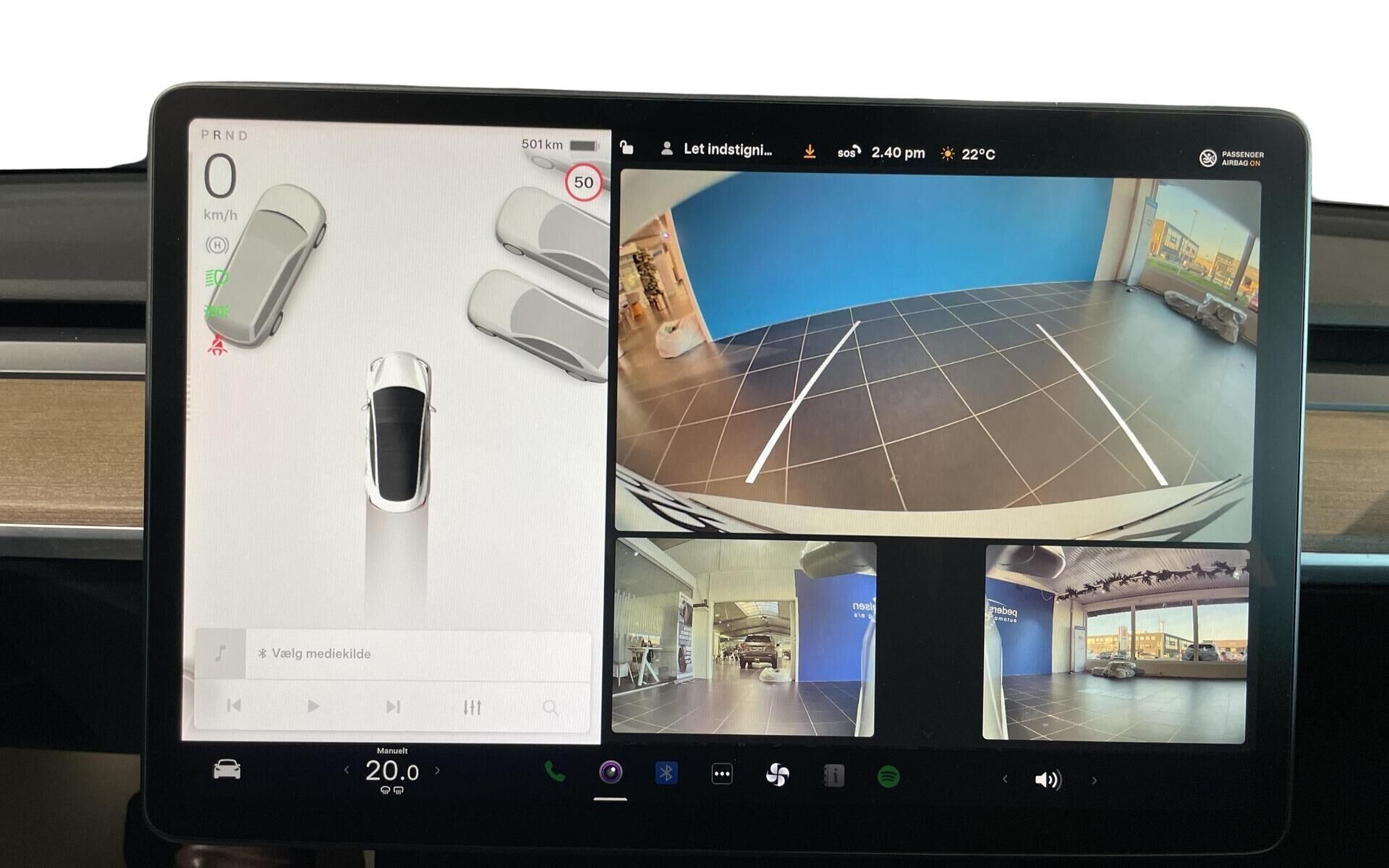 Hvid Tesla Model 3 fra 2022