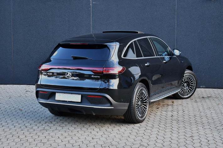 Sort Mercedes EQC400 fra 2021
