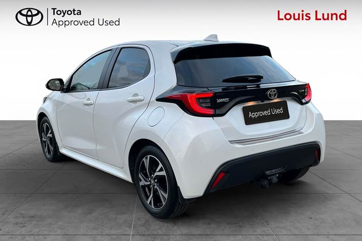 Hvid Toyota Yaris fra 2024