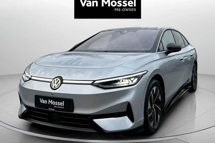 Sølv VW ID.7 fra 2025 set udefra