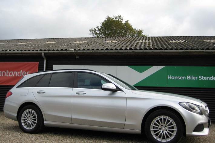 Sølv Mercedes C200 fra 2015