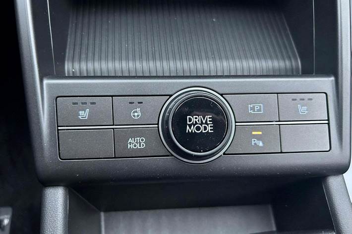 Hvid Hyundai Kona fra 2025