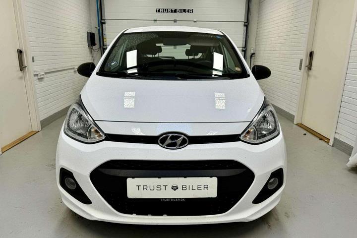 Hvid Hyundai i10 fra 2015