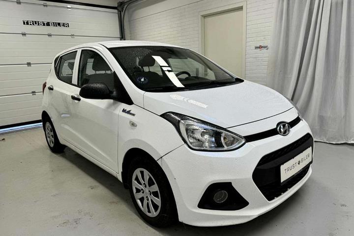 Hvid Hyundai i10 fra 2015