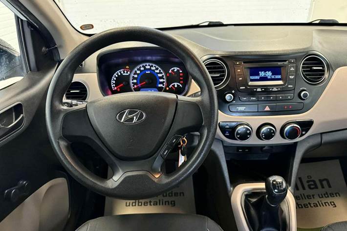 Hvid Hyundai i10 fra 2017