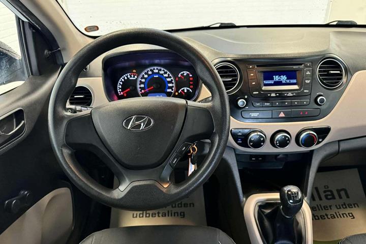 Hvid Hyundai i10 fra 2015