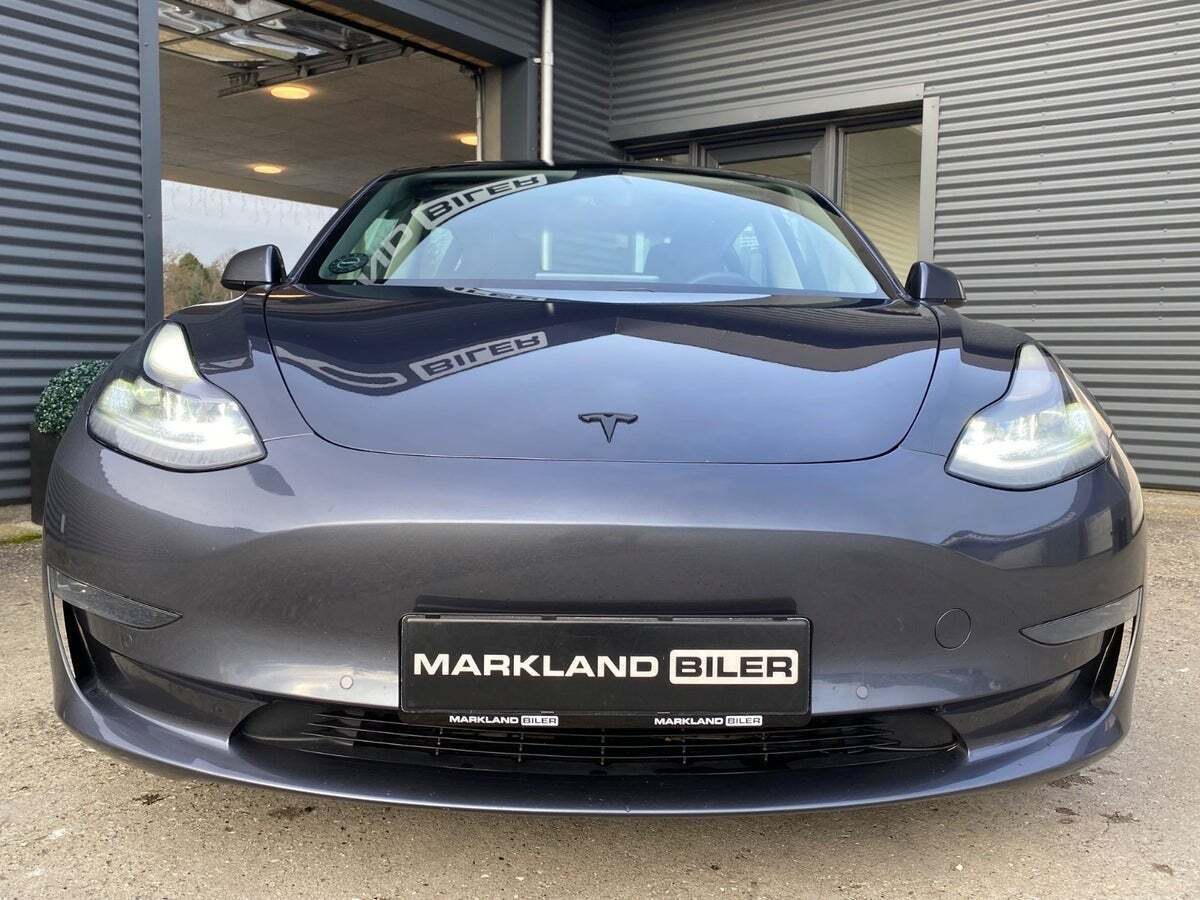 Tesla Model 3 Long Range AWD