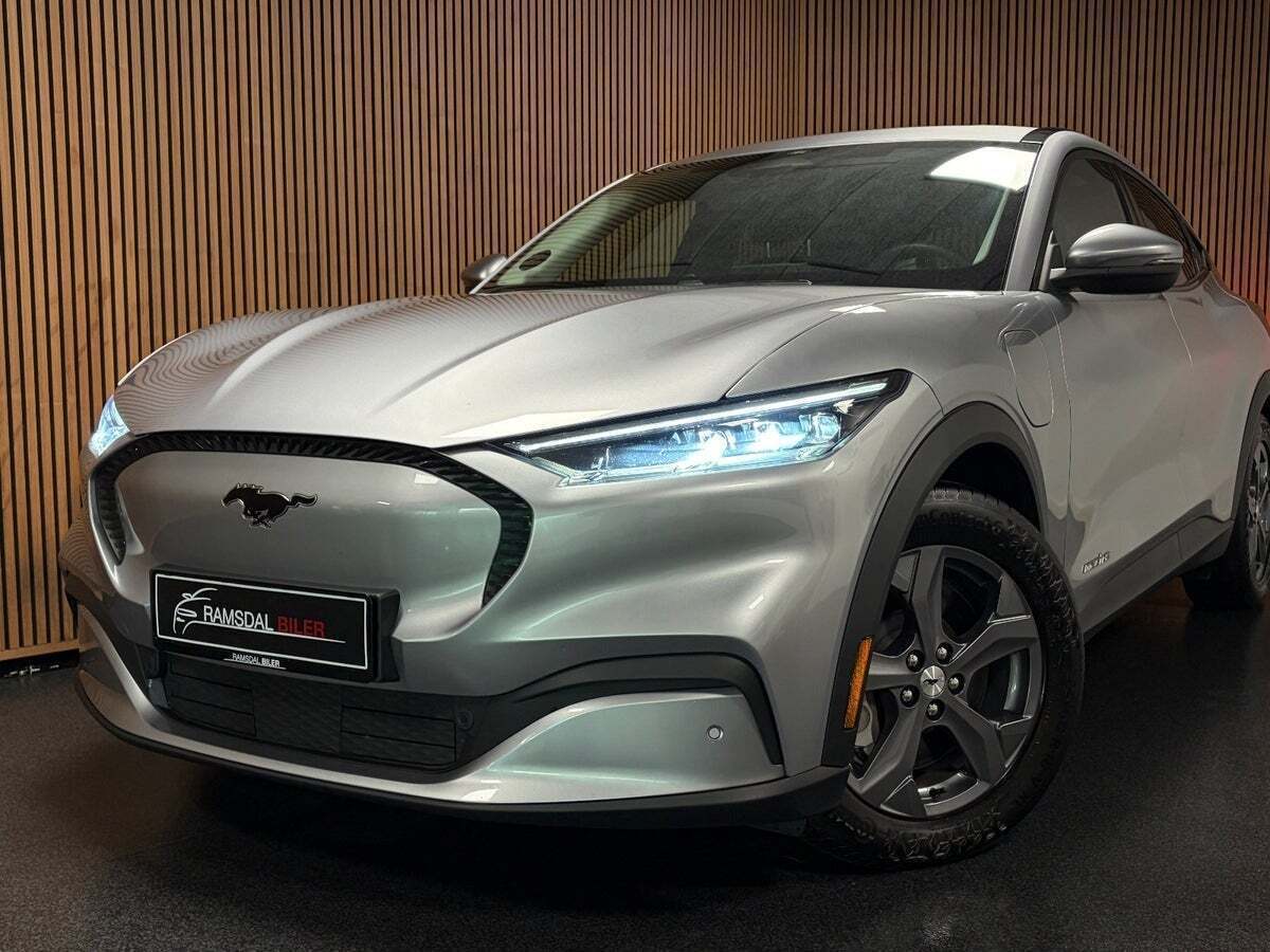 Ford Mustang Mach-E 75 Standard Range