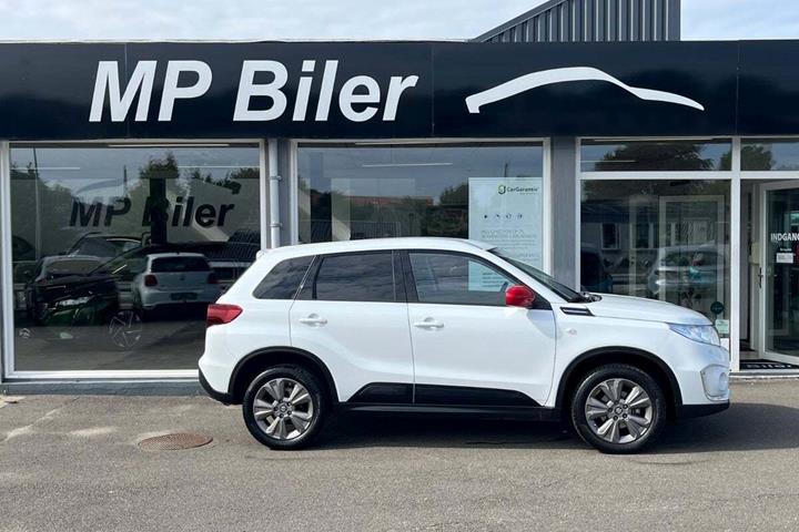 Hvid Suzuki Vitara fra 2020