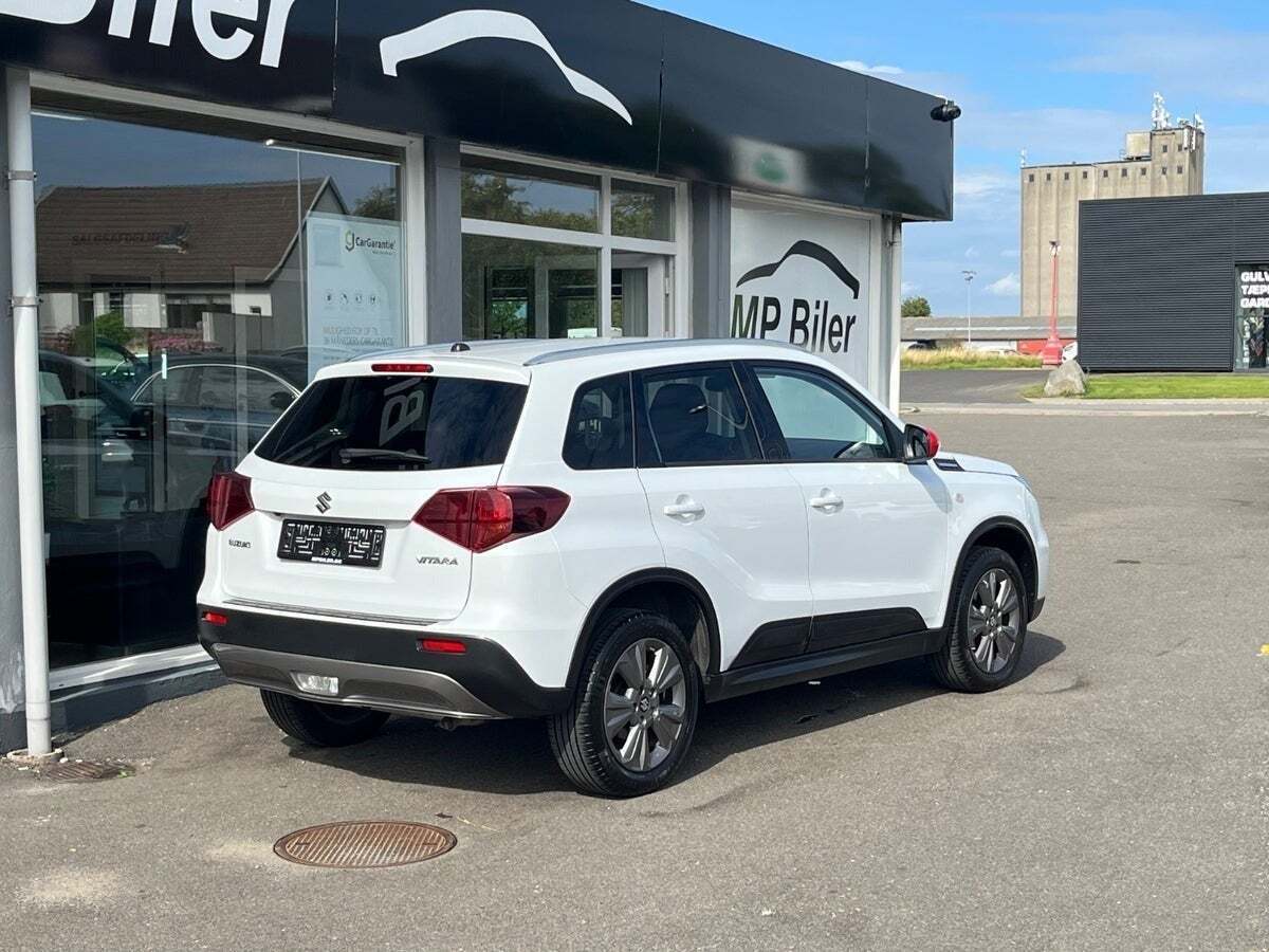 Hvid Suzuki Vitara fra 2020