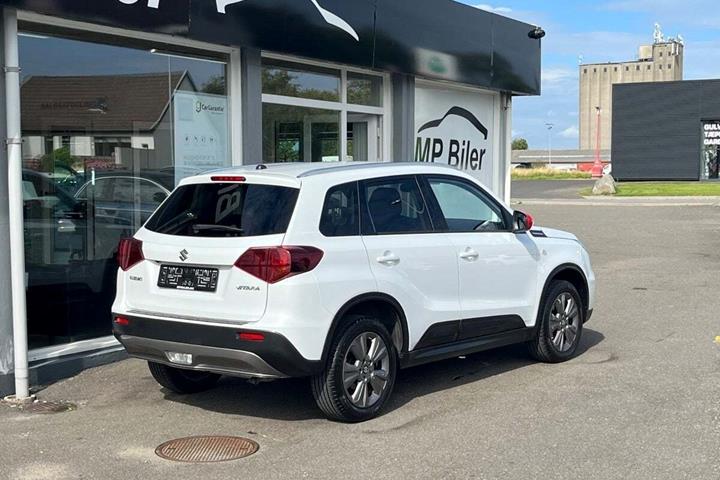 Hvid Suzuki Vitara fra 2020