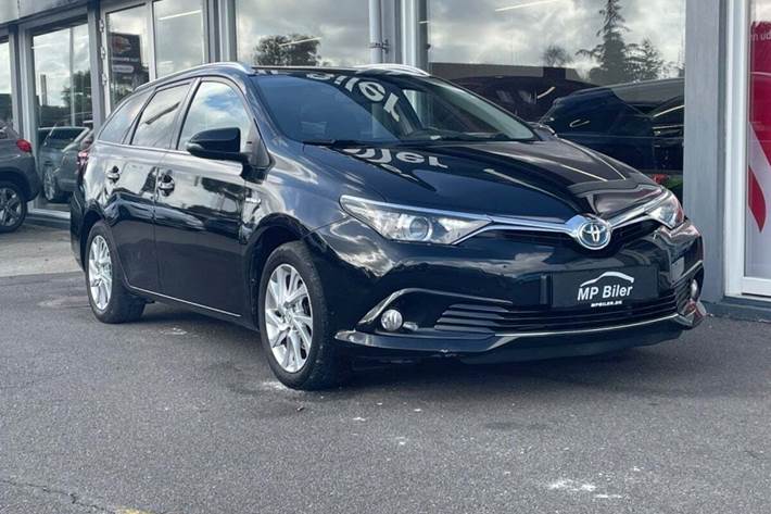 Sort Toyota Auris fra 2016