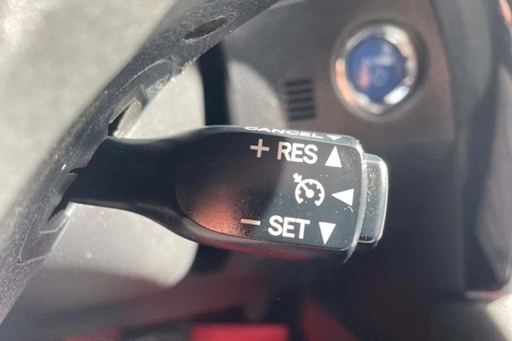 Sort Toyota Auris fra 2016