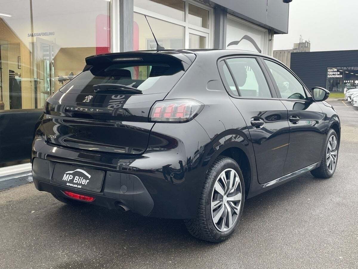 Sort Peugeot 208 fra 2020
