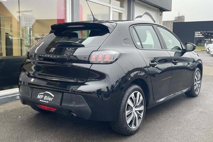 Sort Peugeot 208 fra 2020