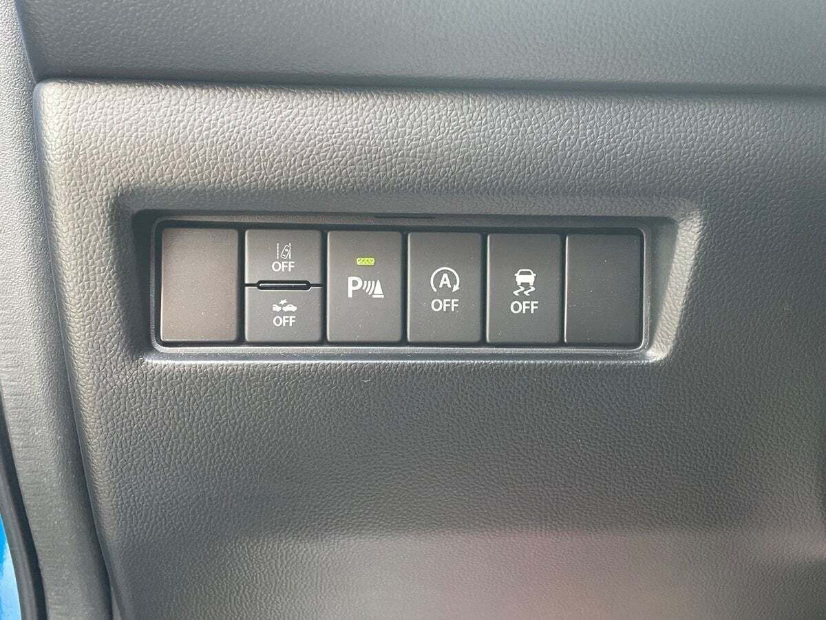 Blå Suzuki Swift fra 2020