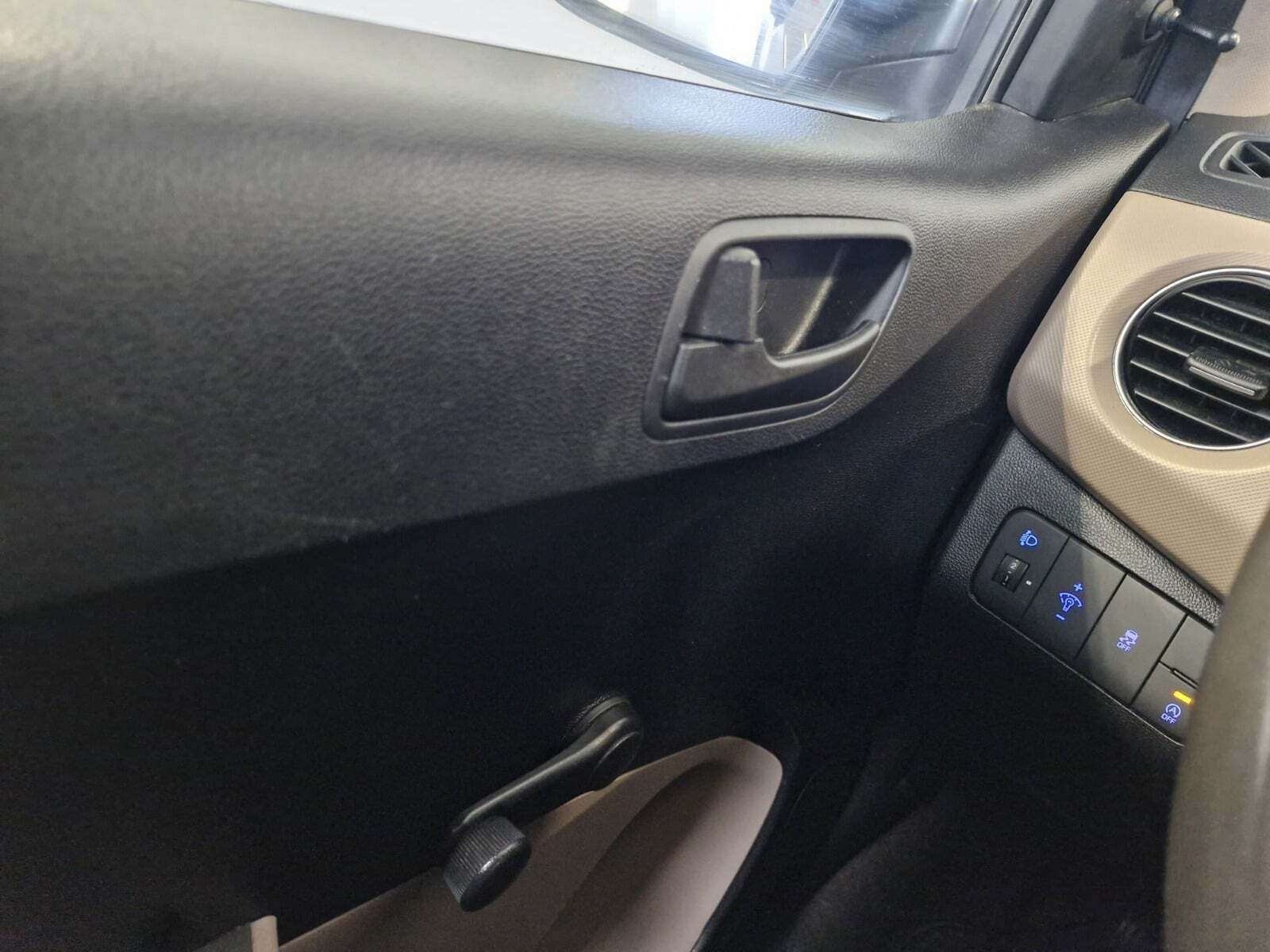 Sort Hyundai i10 fra 2014