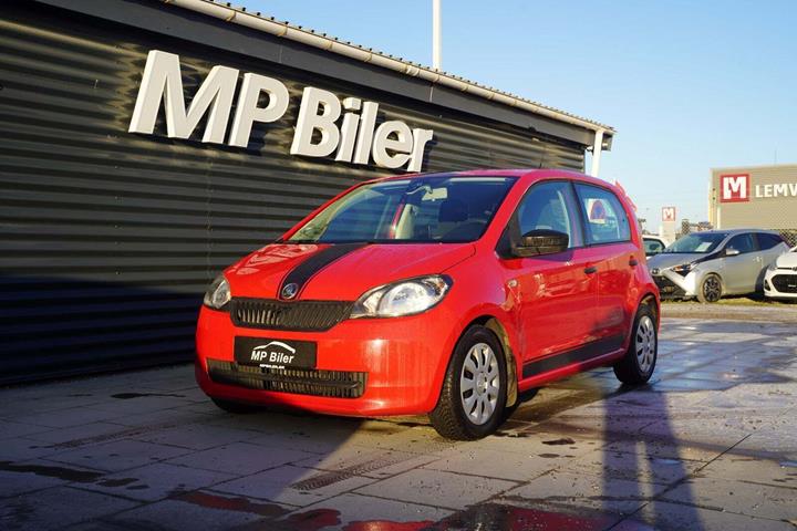 Rød Skoda Citigo fra 2013 set udefra