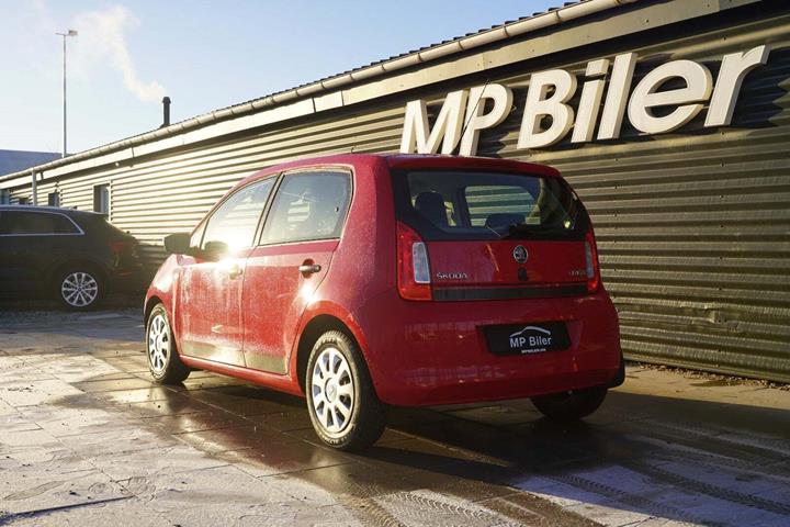 Rød Skoda Citigo fra 2013