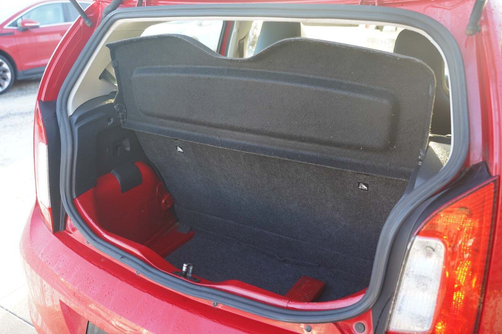 Rød Skoda Citigo fra 2013