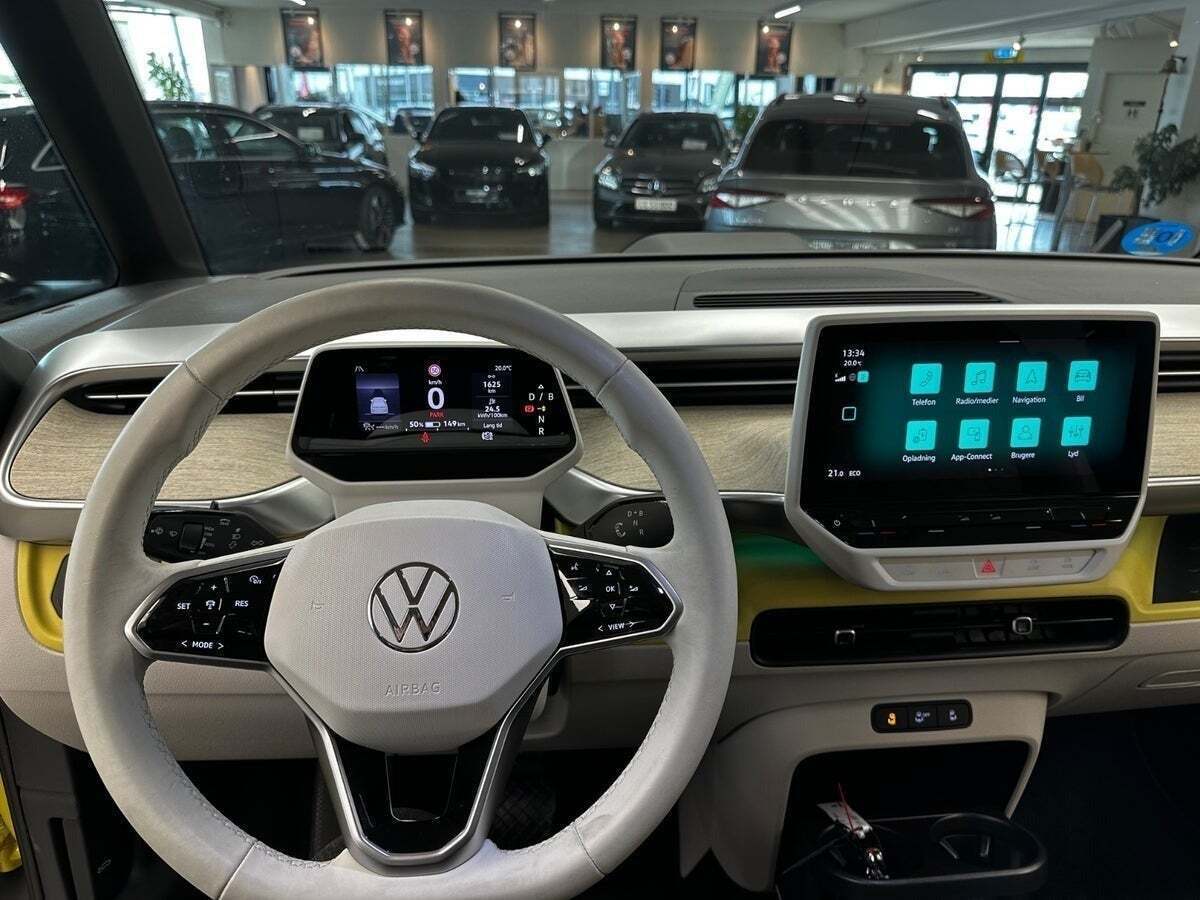 Gul VW ID.Buzz fra 2023