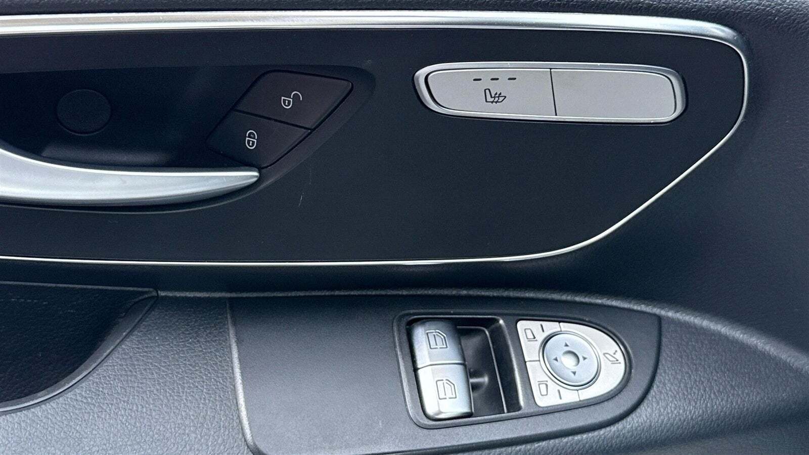 Hvid Mercedes Vito 114 fra 2021