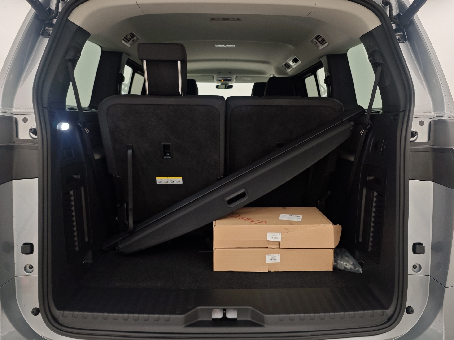 Sølv VW ID.Buzz fra 2025