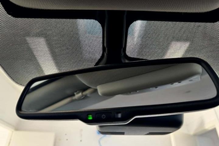 Grå Nissan Qashqai fra 2017