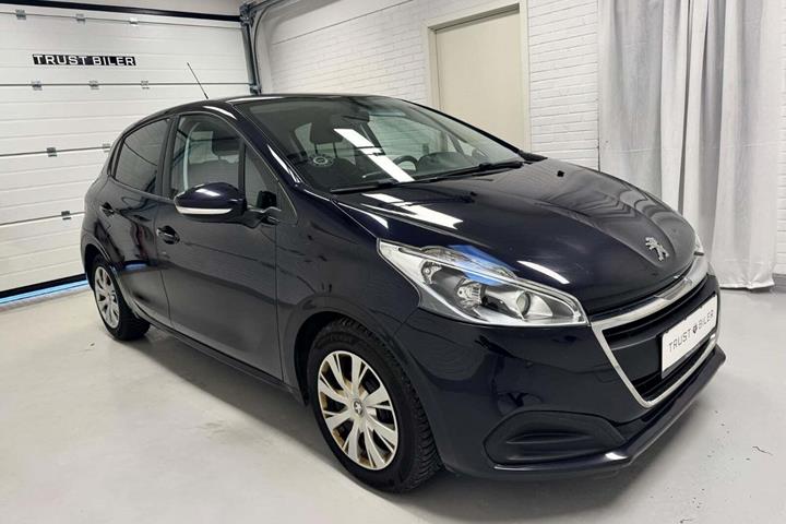 Blå Peugeot 208 fra 2018