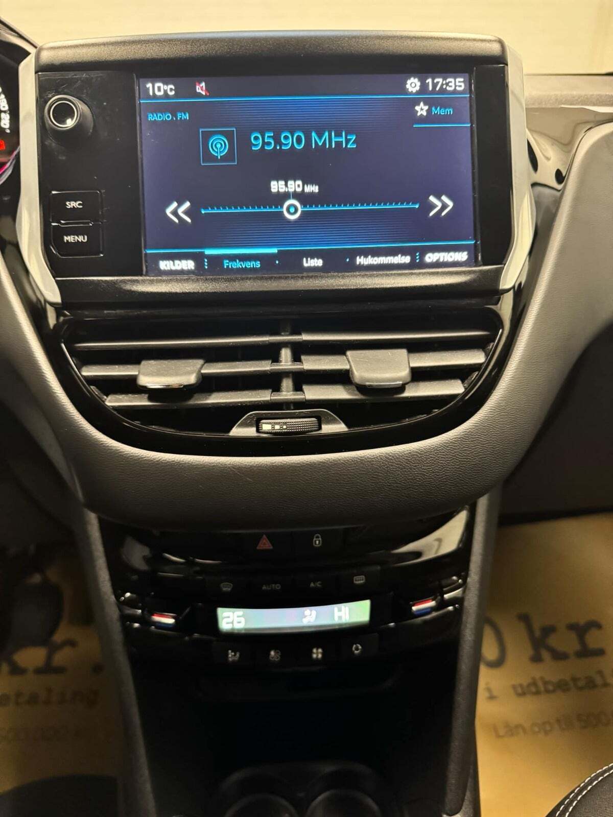 Blå Peugeot 208 fra 2018