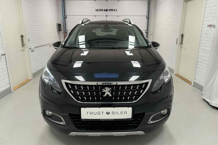 Sort Peugeot 2008 fra 2017