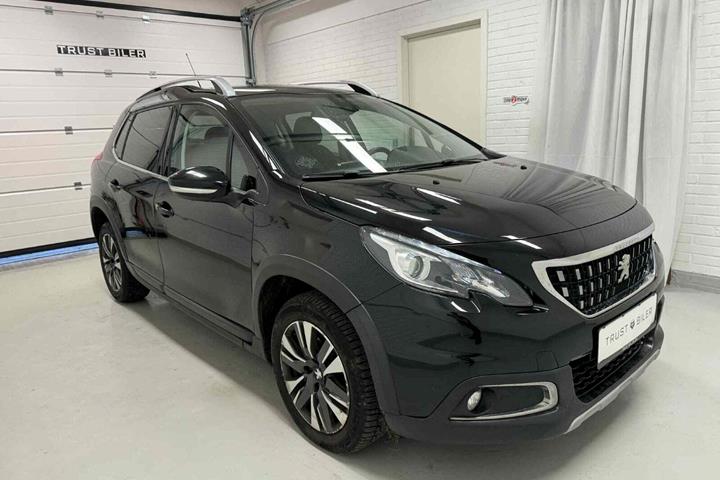 Sort Peugeot 2008 fra 2017