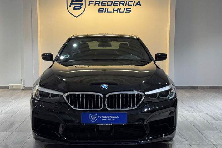 Sort BMW 530e fra 2018