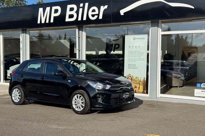 Sort Kia Rio fra 2017