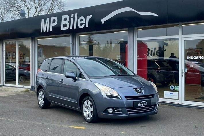 Blå Peugeot 5008 fra 2013