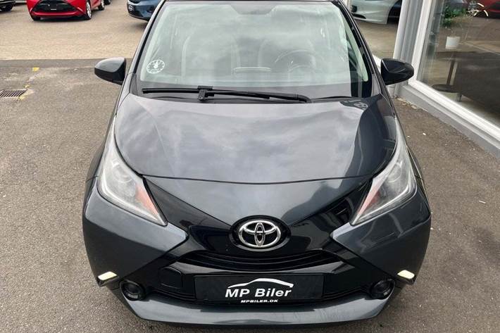 Grå Toyota Aygo fra 2018