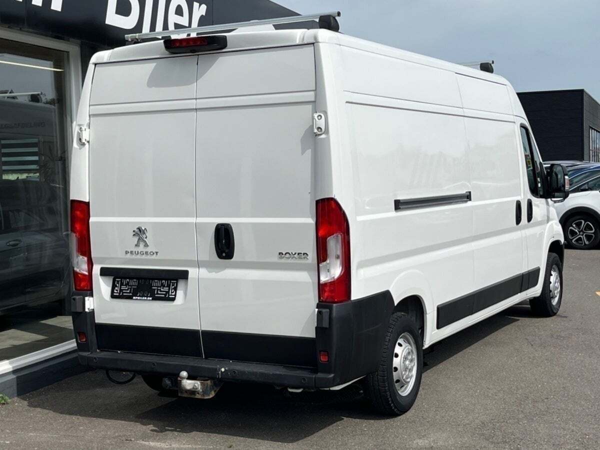 Hvid Peugeot Boxer 333 fra 2020