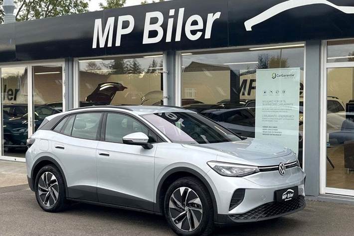 Sølv VW ID.4 fra 2025 set udefra