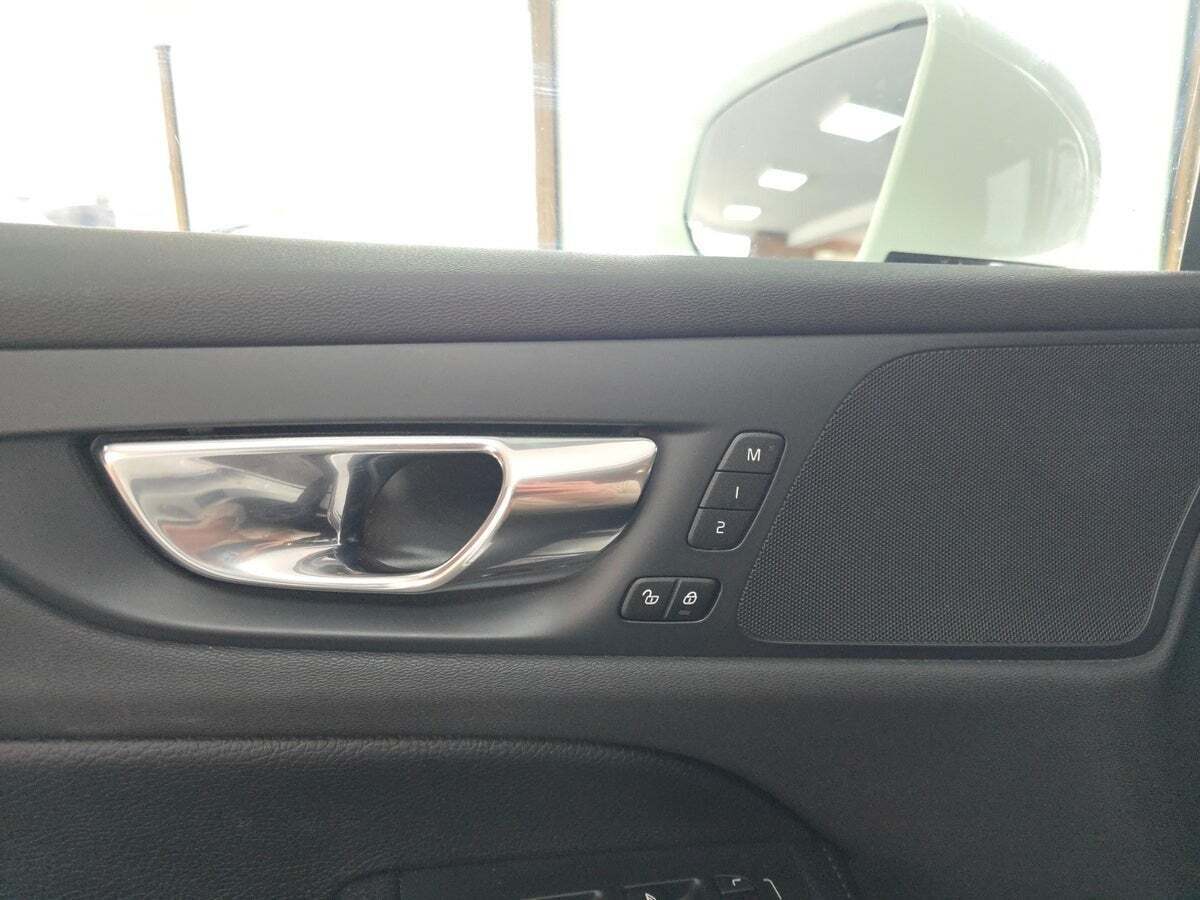 Hvid Volvo V60 fra 2019