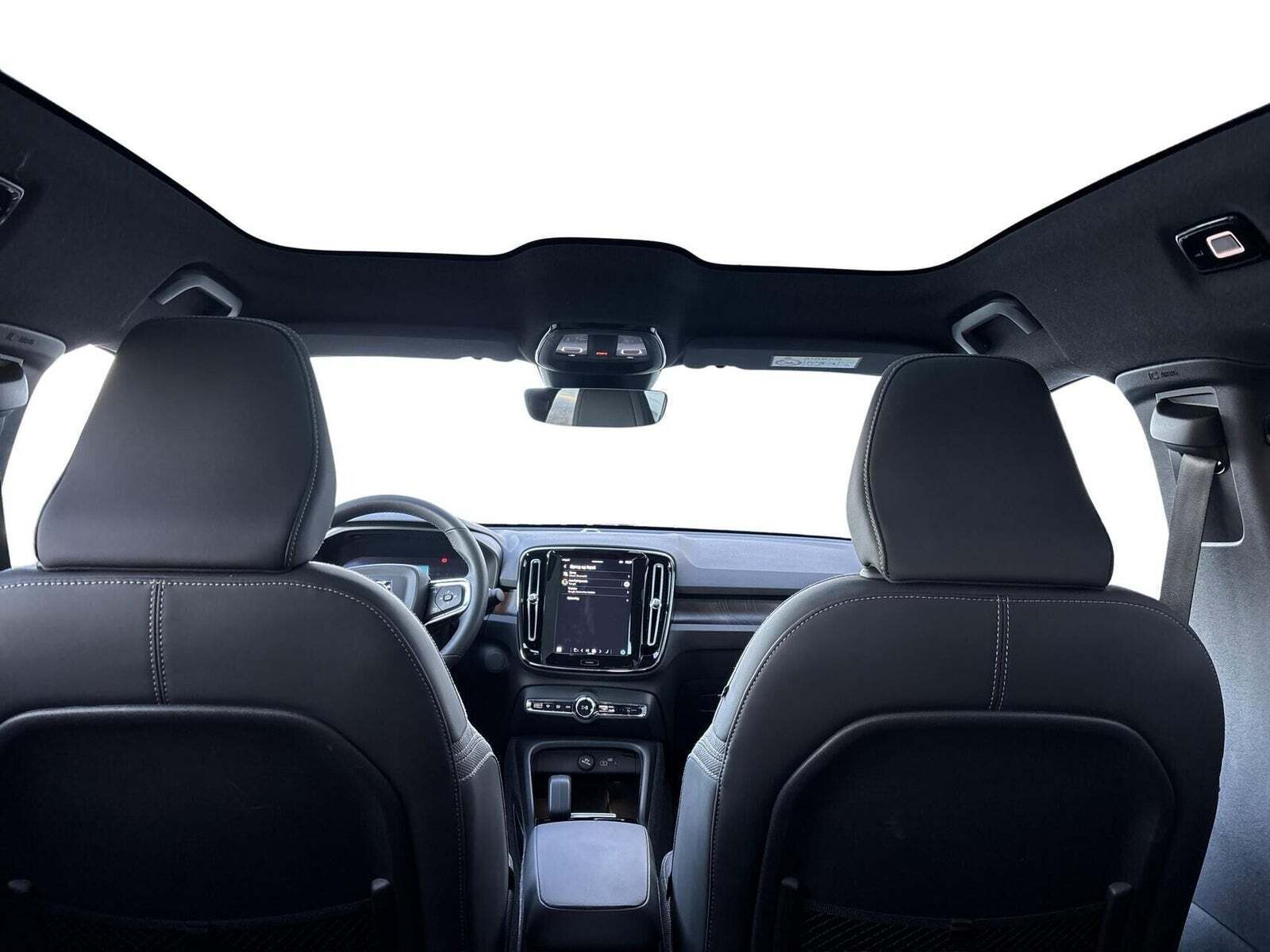 Sort Volvo C40 fra 2023