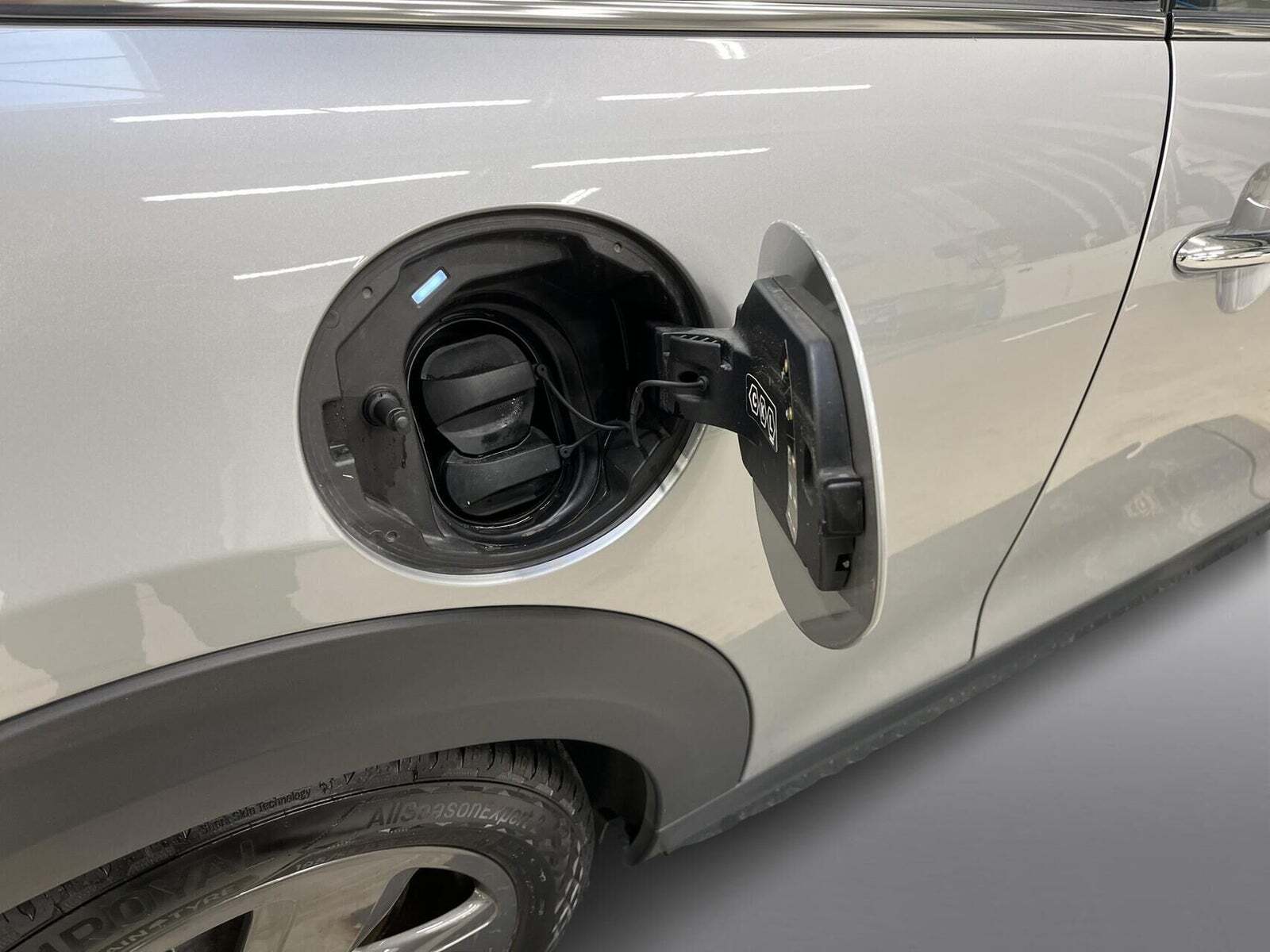 Sølv Mini Cooper SE fra 2023