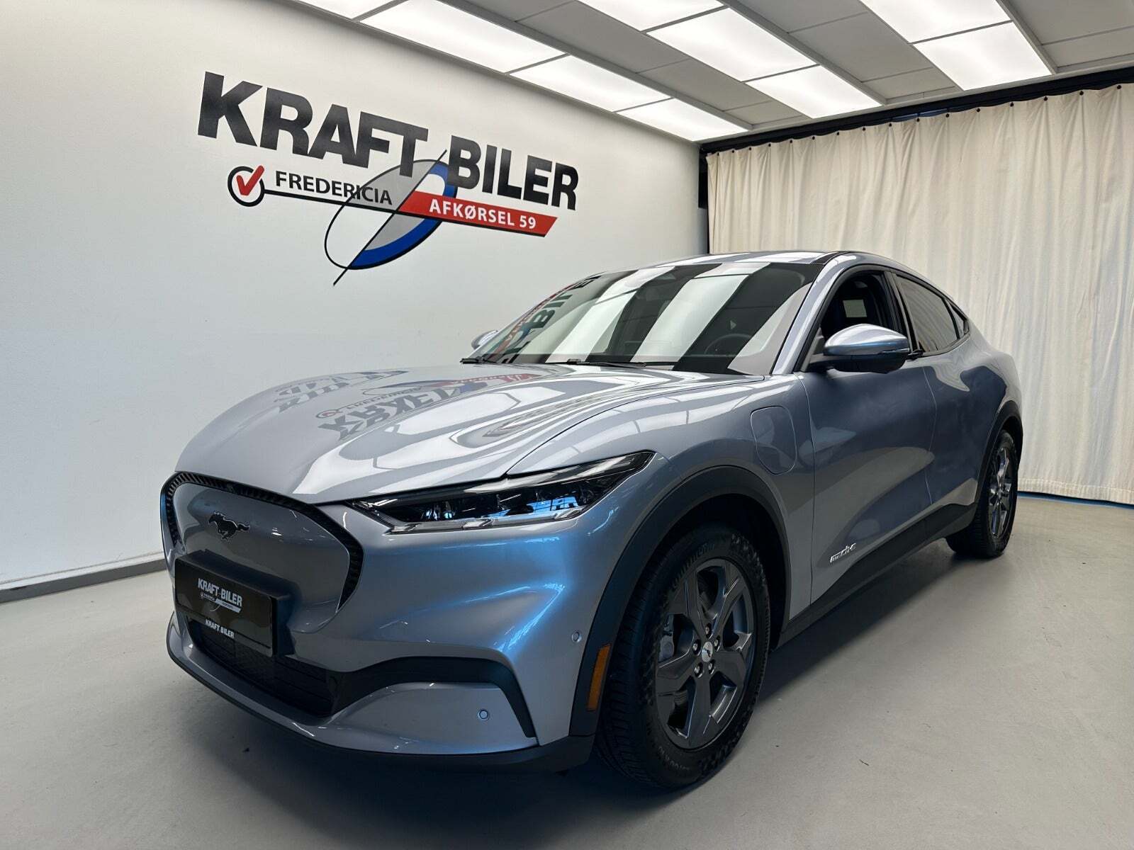 Ford Mustang Mach-E 75 Standard Range