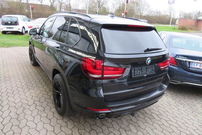 Sort BMW X5 fra 2014