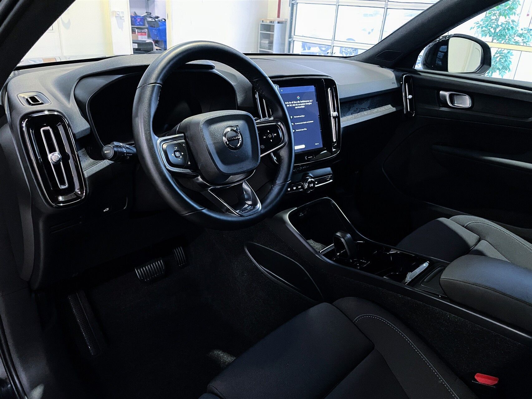 Sort Volvo XC40 fra 2022