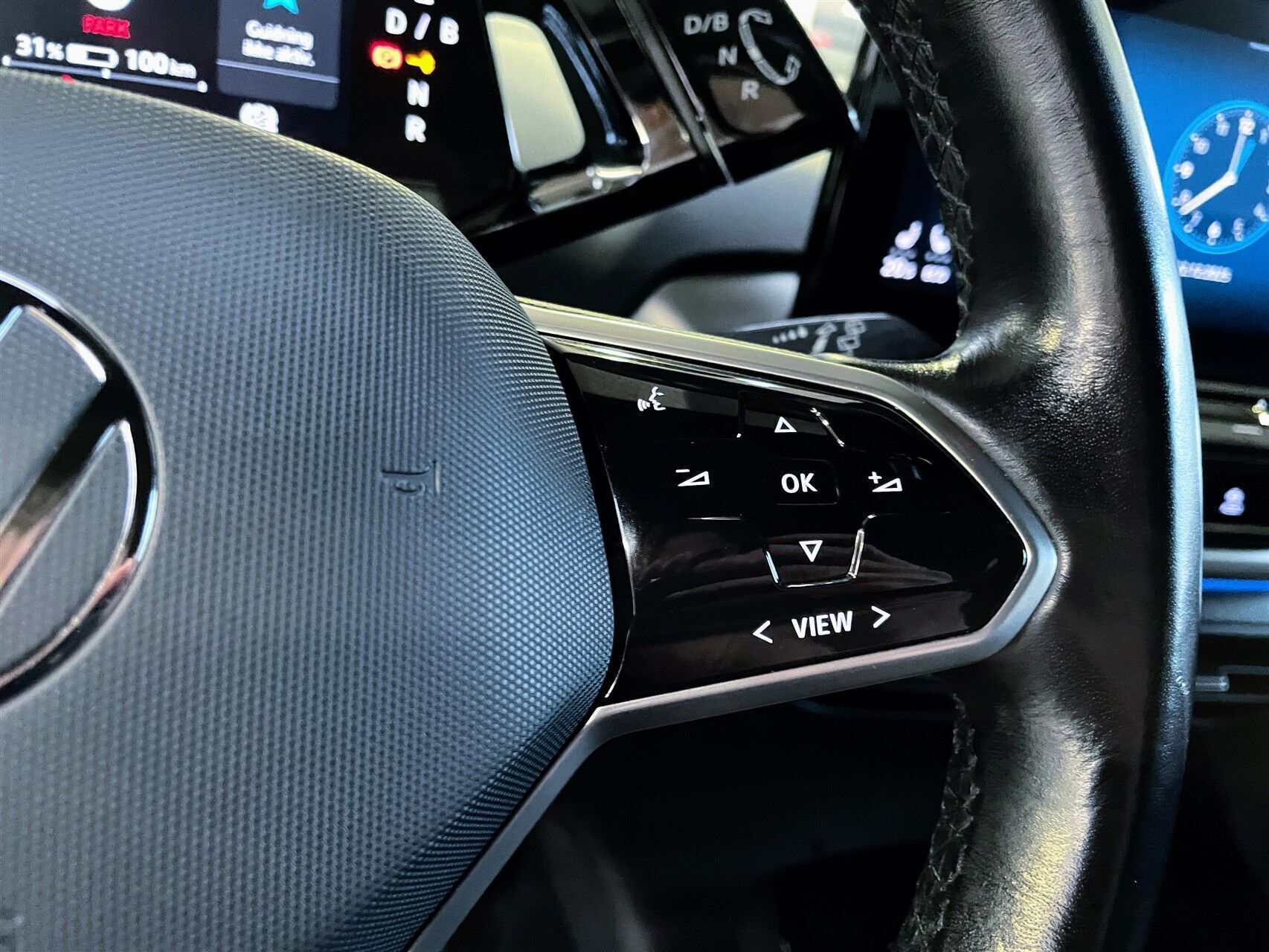 Blå VW ID.4 fra 2020