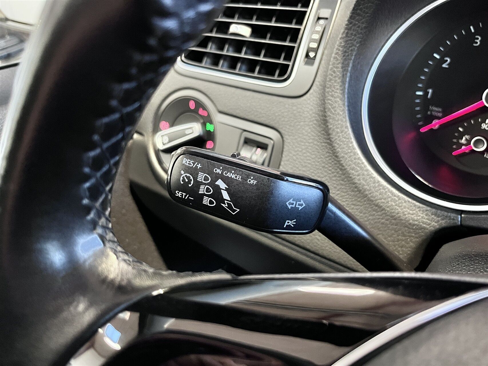 Sort VW Polo fra 2014