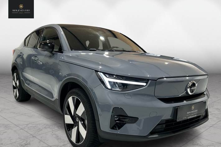 Grå Volvo C40 fra 2022 set udefra