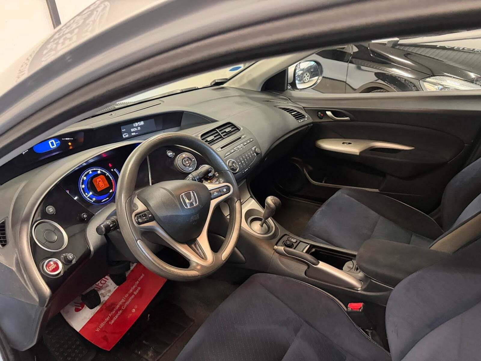 Sølv Honda Civic fra 2009