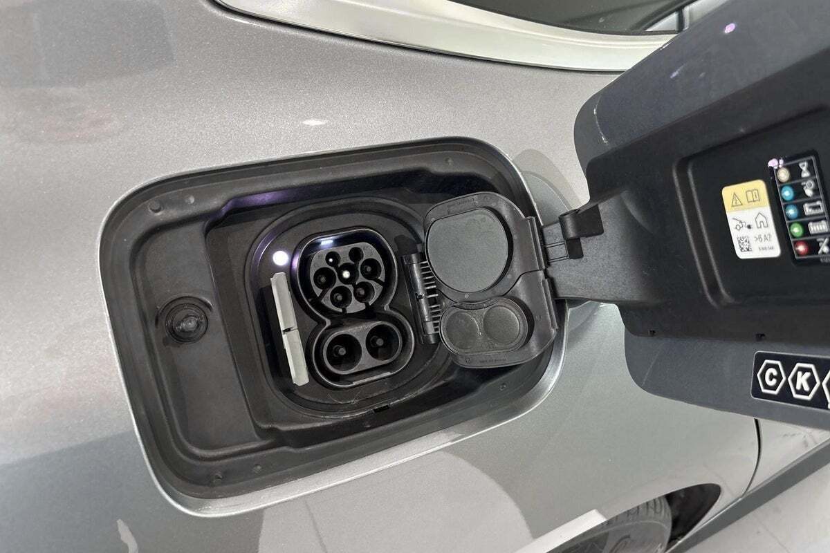 Grå BMW i4 fra 2022