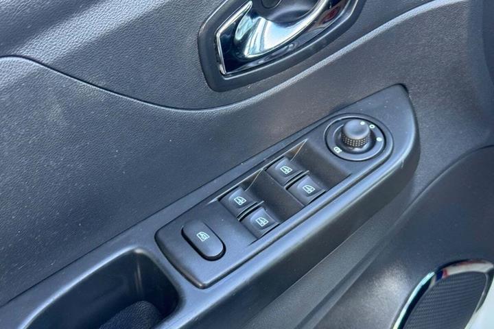 Hvid Renault Captur fra 2017